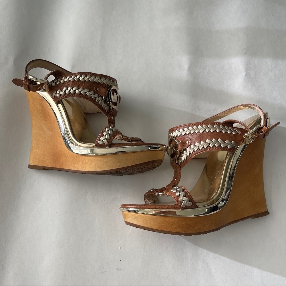 Michael Kors Brown Tan Cream Braided Leather Platform Wedge Sandals Gold MK Logo - Picture 3 of 5